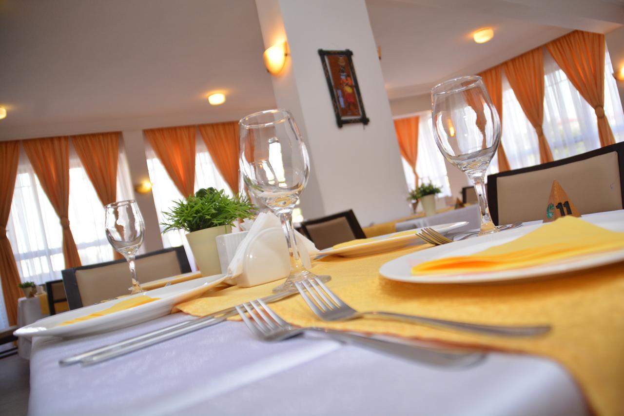 Leon Hotel Kinshasa Eksteriør bilde