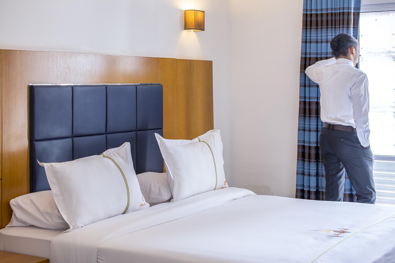 Leon Hotel Kinshasa Eksteriør bilde